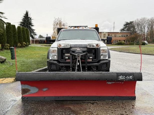 2013 Ford F-550 Crew Cab 9-Foot Flat Deck Dump Truck with Plow and Sander image 3