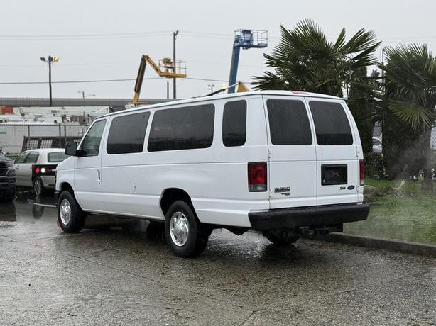 2013 Ford E-350 XL Super Duty 15-Passenger Van image 6