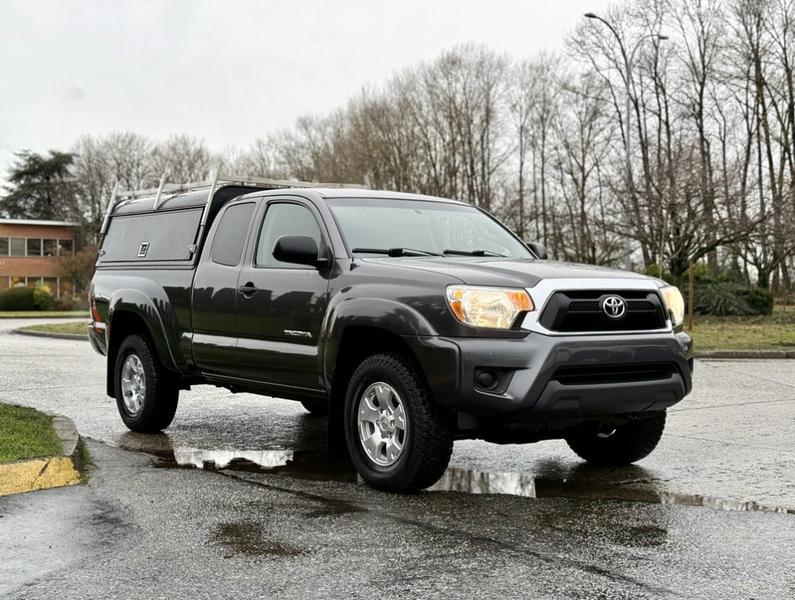 2015 Toyota Tacoma SR5 4X4 with Canopy display photo