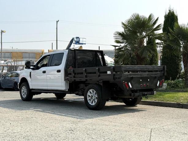 2020 Ford F-350 SD XLT 4X4 9-Foot Flat Deck Truck image 7