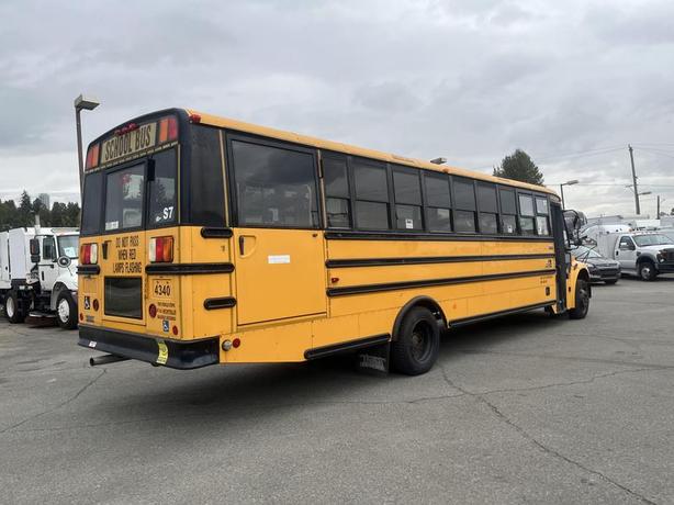 2007 Freightliner B2 22 passenger School Bus Air Brakes Diesel Wheelchair access image 5
