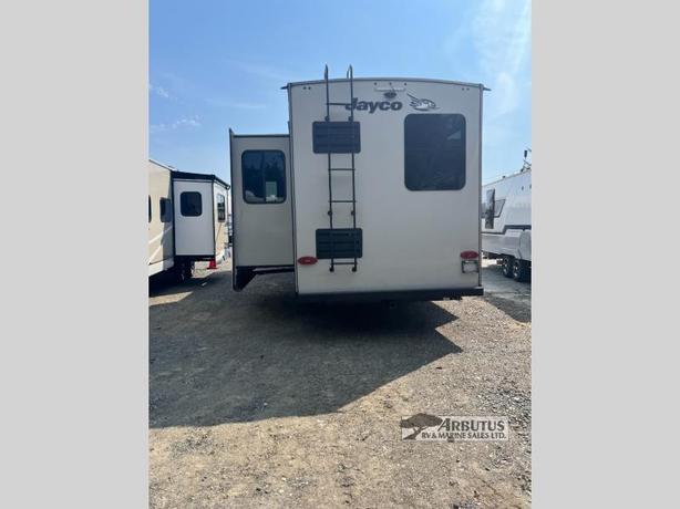 Used 2019 Jayco Eagle 319MLOK image 3