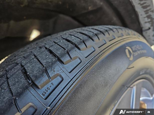 2023 Ford Mustang Mach-E Select AWD | No Reported Accidents | Low KM! image 7