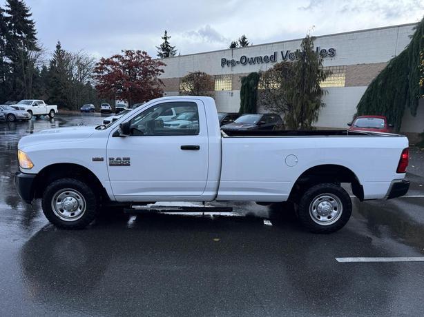 2016 RAM 2500 ST image 2