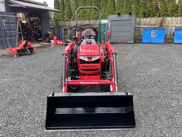 2024 Mahindra Max Series 26 XLT HST image 2