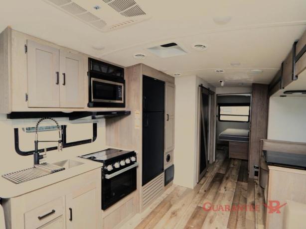 Used 2021 Keystone RV Outback 342CG image 7