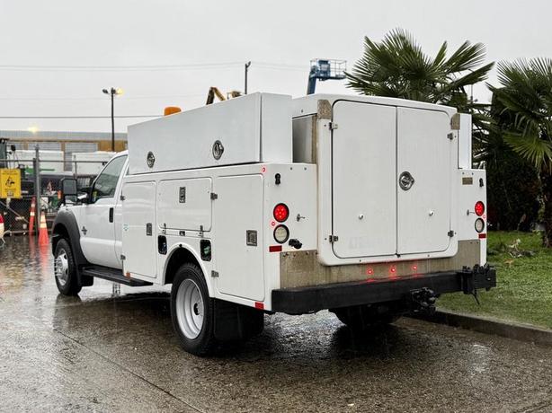 2015 Ford F-450 SuperCab 4X4 Diesel Service Truck with Storage Compartments image 7