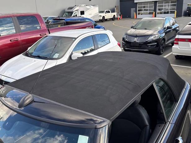 2015 MINI Convertible | Leather Seats! image 6