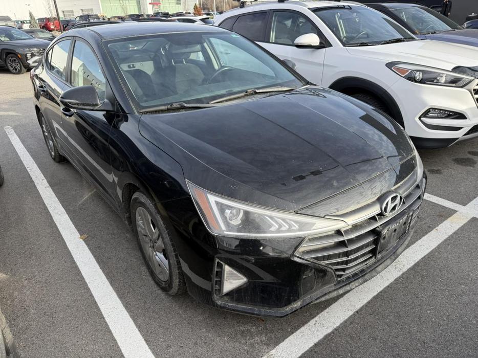 2019 Hyundai Elantra Preferred ! BACKUP CAMERA! HEATED SEATS! APPLE CARPLAY! AND display photo