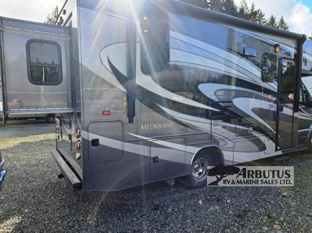 Used 2016 Jayco Melbourne 24K image 5