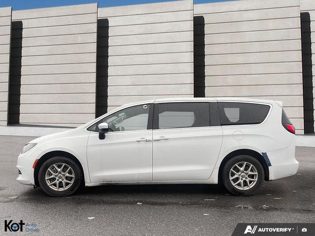 2021 Chrysler Grand Caravan SXT image 3