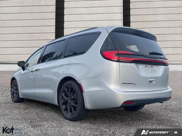 2024 Chrysler Pacifica Touring-L image 4