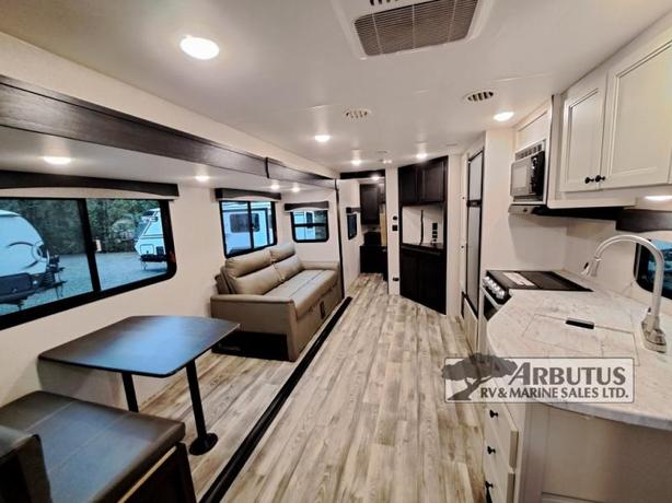 Used 2022 Highland Ridge RV Range Lite RL252RB image 5