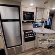 Used 2022 Highland Ridge RV Range Lite RL252RB thumbnail image 8