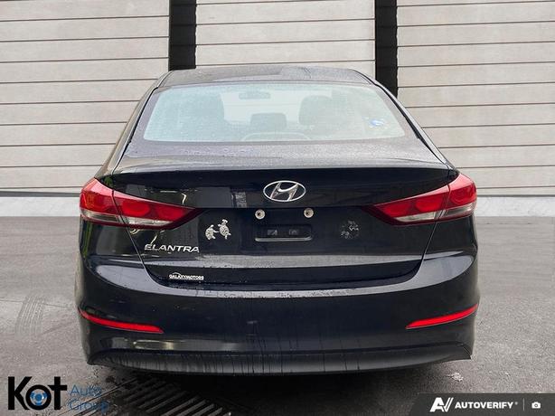 2017 Hyundai Elantra LE BLUETOOTH APPLE CARPLAY! KEY-LESS ENTRY! image 5