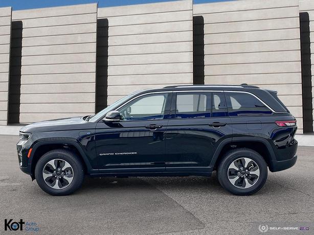 2023 Jeep Grand Cherokee 4xe Base demo image 3