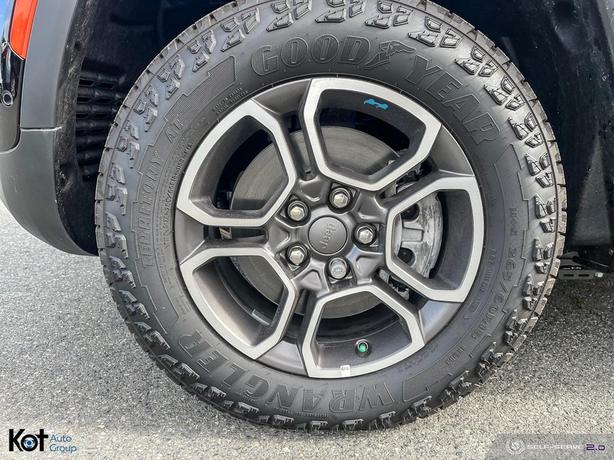 2023 Jeep Grand Cherokee 4xe Trailhawk demo image 6