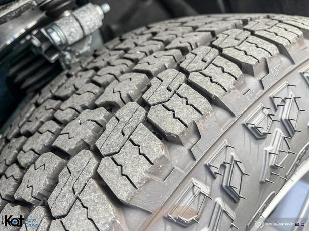 2023 Jeep Grand Cherokee 4xe Trailhawk demo image 7