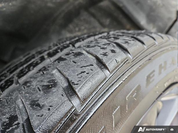 2023 Dodge Challenger SXT RWD | No Reported Accidents! image 7