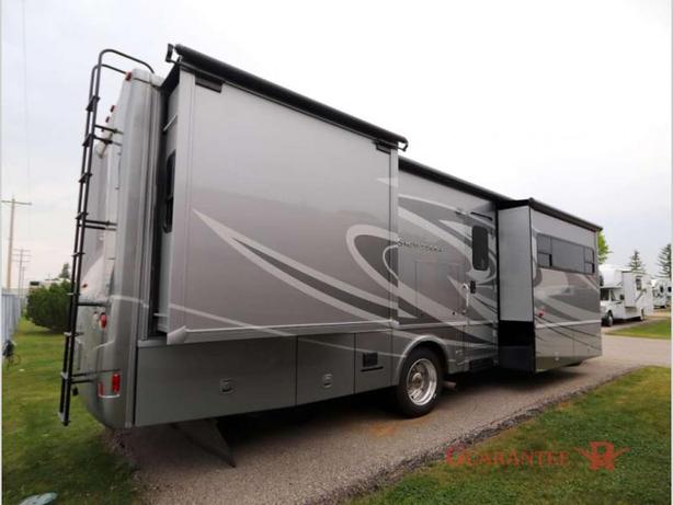 Used 2016 Winnebago Sightseer 33C image 5