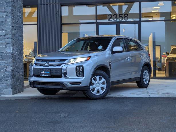 2023 Mitsubishi RVR ES - 4x4, Heated Seats, Android Auto/Apple CarPlay image 1