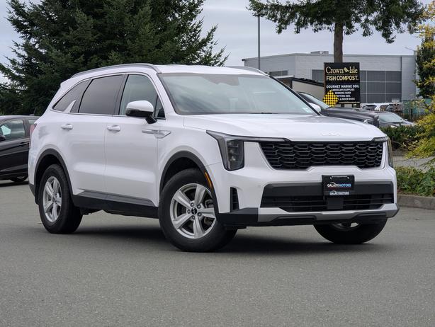 2024 Kia Sorento LX - No Accidents, Heated Seats, AWD image 4