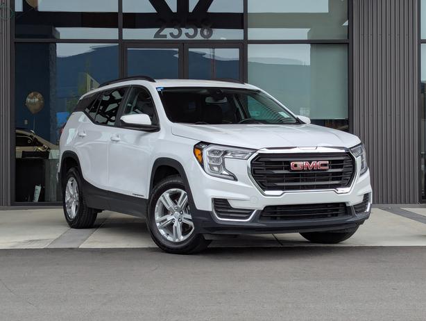2024 GMC Terrain SLE - No Accidents, AWD, Heated Seats image 4