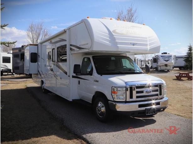 Used 2014 Fleetwood RV Jamboree Searcher 31M image 1