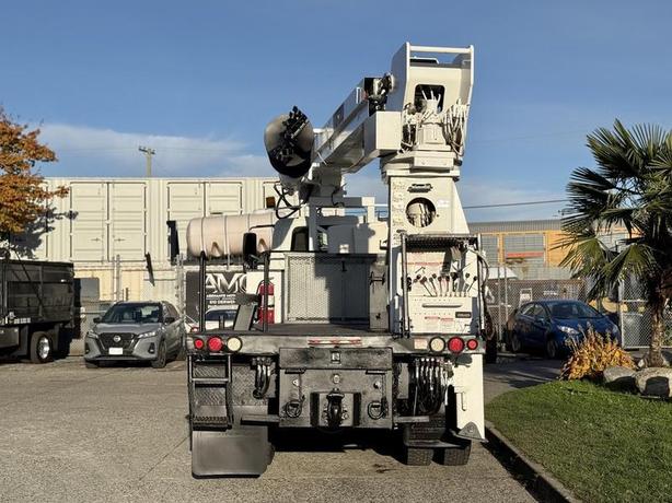 2011 International 7500 Terex Digger Derrick Flat Deck with 48-Foot Platform Hei image 7