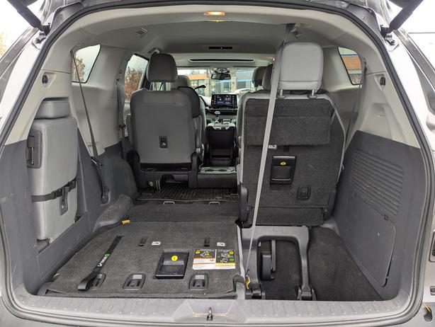 2023 Toyota Sienna 8 Passenger image 8