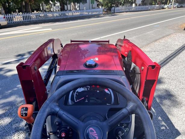 2024 Mahindra 2600 Series 2638 HST image 8