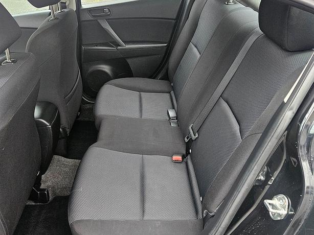 2011 Mazda  Mazda3 i Sport image 8