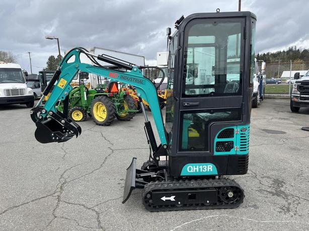 2024 AGT Industrial Green QH13R Mini Excavator 420CC Gas Engine (New) image 3