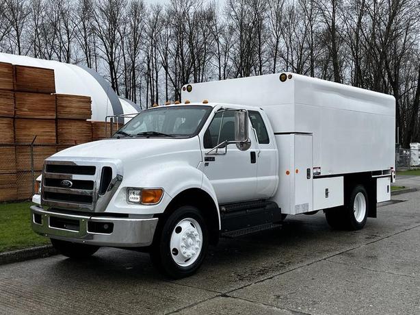 2013 Ford F-650 Chipper Dump Truck 2WD image 5
