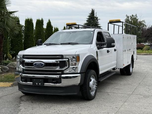 2020 Ford F-550 XLT Crew Cab 4x4 Service Truck image 4