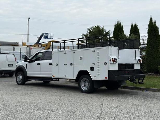 2020 Ford F-550 XLT Crew Cab 4x4 Service Truck image 7