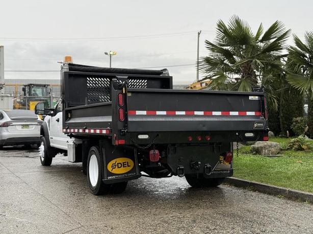 2022 Ford F-550 XLT 4X4 12-Foot Diesel Dump Truck image 8