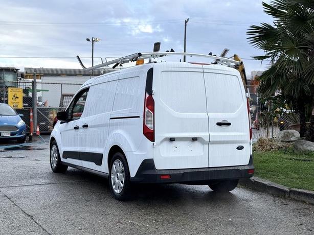2017 Ford Transit Connect XLT Cargo Van with Rear Shelves image 8
