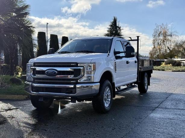 2020 Ford F-350 XLT 4X4 9-Foot Flat Deck Truck image 4