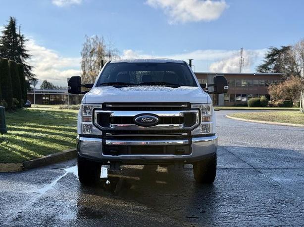 2020 Ford F-350 XLT 4X4 9-Foot Flat Deck Truck image 3