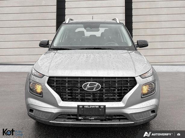 2025 Hyundai Venue Preferred ! KEYLESS ENTRY! PUSH BUTTON START! WIRELESS CARPLA image 2