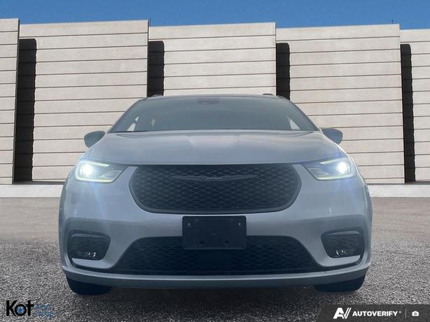 2024 Chrysler Pacifica Touring-L image 2