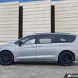 2024 Chrysler Pacifica Touring-L thumbnail image 3