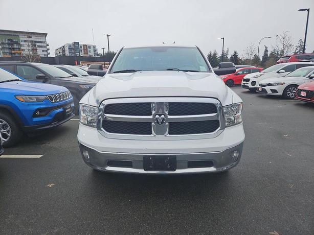 2017 RAM 1500 SLT Crew Cab 4x4 | Heated Seats | Remote Start! image 2