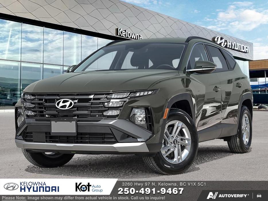 2025 Hyundai Tucson Preferred demo display photo