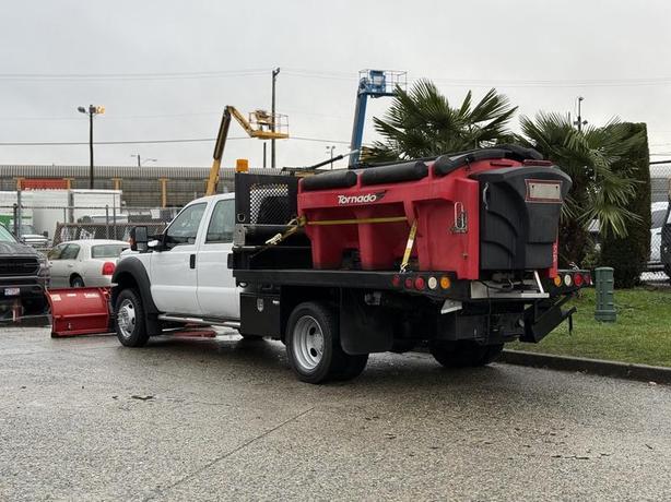 2013 Ford F-550 Crew Cab 9-Foot Flat Deck Dump Truck with Plow and Sander image 6