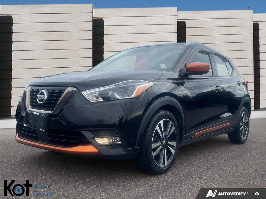 2020 Nissan Kicks SR display photo