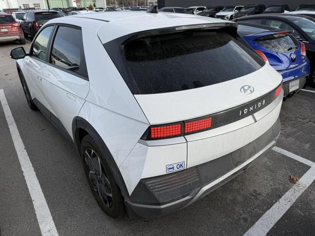2023 Hyundai IONIQ 5 Preferred ! NO ACCIDENT! LOW KMS! WIRELESS CHARGING! BLINDS image 3