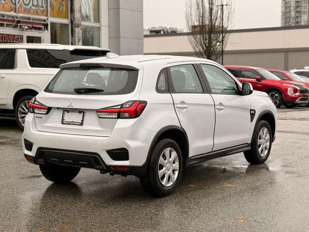 2024 Mitsubishi RVR ES - No Accidents, One Owner, Heated Seats image 5