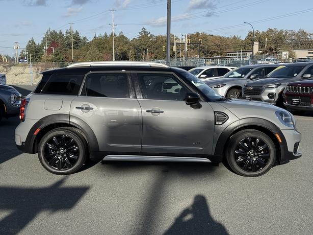 2018 MINI Countryman AWD- Rain Sensing Wipers & Panorama Sunroof image 5